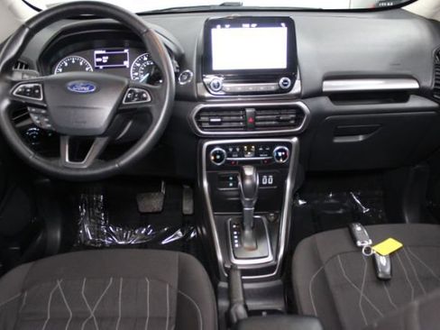 Used 2019 Ford EcoSport SE w/ SE Convenience Package image 2