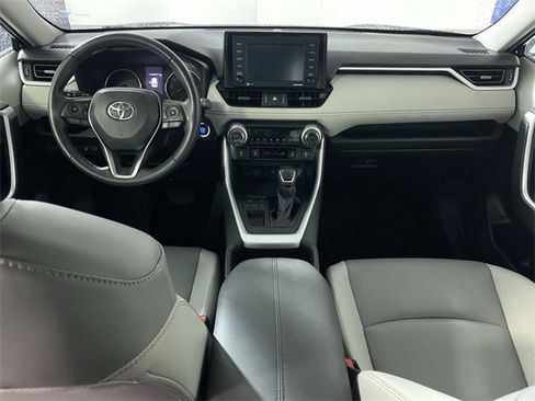 Used 2022 Toyota RAV4 XLE Premium image 26
