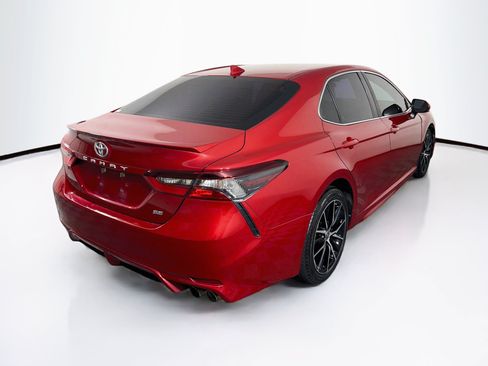 Used 2021 Toyota Camry SE FWD image 9