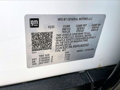 Used 2025 GMC Yukon AT4 w/ AT4 Premium Package AWD/4WD image 43