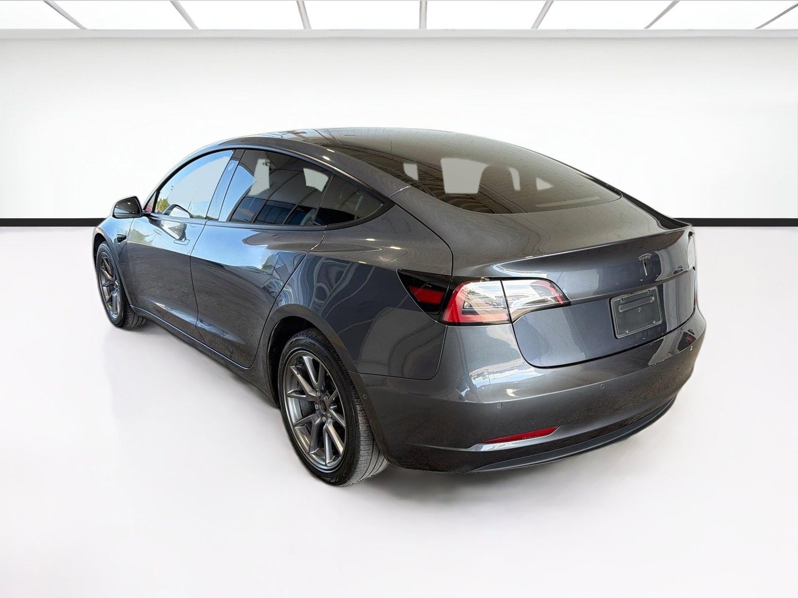 Used 2022 Tesla Model 3 RWD image 6