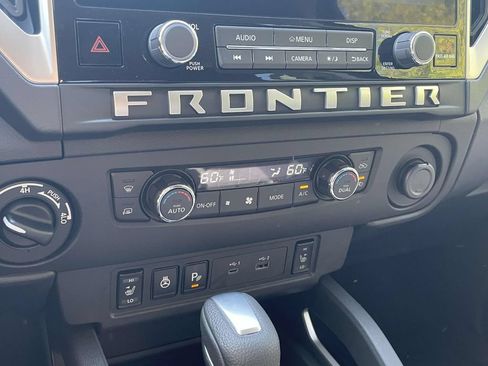 New 2025 Nissan Frontier SV w/ SV Convenience Package AWD/4WD image 22