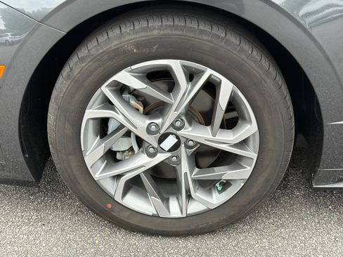 Certified 2023 Hyundai Sonata SEL w/ Convenience Package FWD image 11