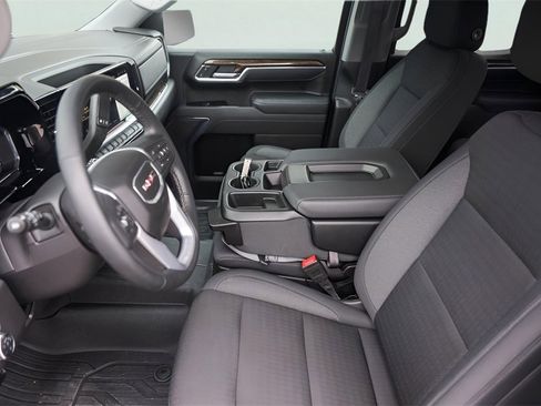 Certified 2025 GMC Sierra 1500 Elevation image 12