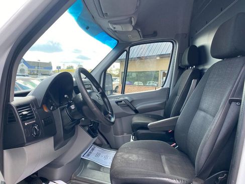 Used 2014 Mercedes-Benz Sprinter 3500 image 9