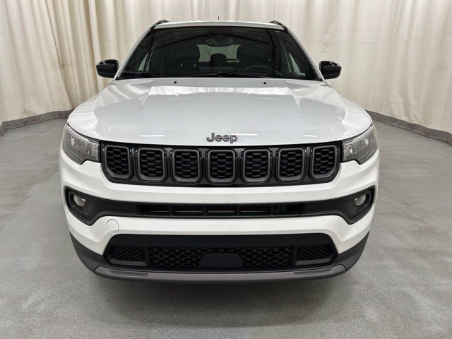 Used 2025 Jeep Compass Latitude AWD/4WD image 24
