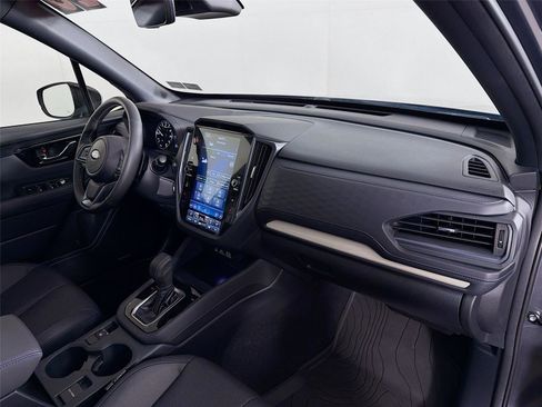 Used 2025 Subaru Forester Limited image 29
