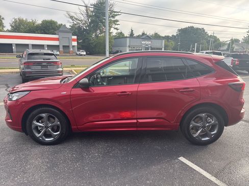 Used 2024 Ford Escape ST-Line image 11