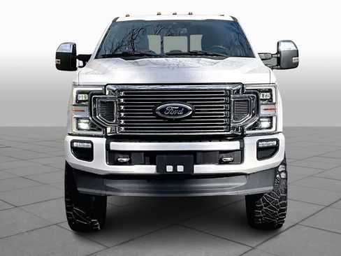 Used 2020 Ford F250 Platinum w/ FX4 Off-Road Package image 4