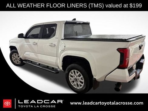 Used 2025 Toyota Tacoma SR5 AWD/4WD image 2