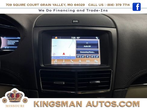 Used 2019 Lincoln MKT AWD image 22