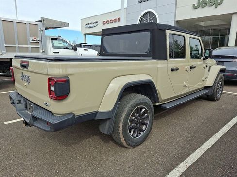 Used 2022 Jeep Gladiator Overland w/ LED Lighting Group image 4