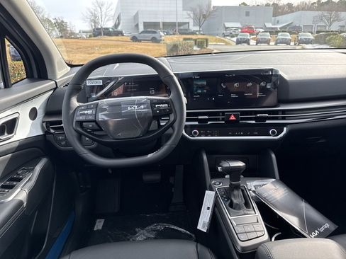 New 2026 Kia Sportage EX image 8