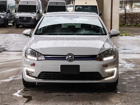 Used 2019 Volkswagen e-Golf SE w/ Driver Assistance Package image 2