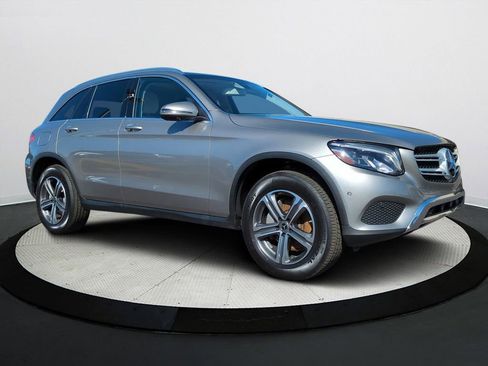 Used 2019 Mercedes-Benz GLC 300 4MATIC image 2