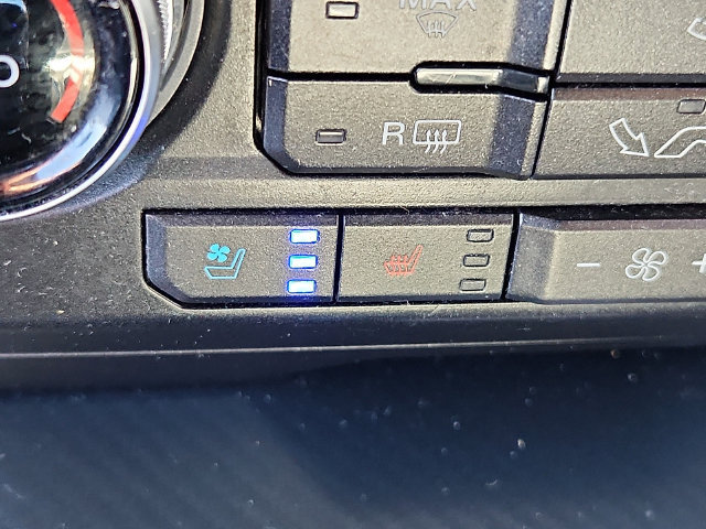 Used 2018 Ford F150 Lariat w/ Equipment Group 502A Luxury AWD/4WD image 27