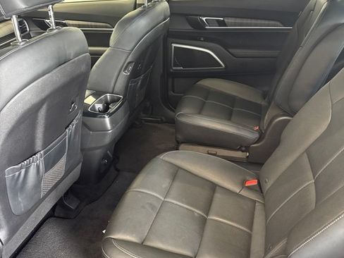 Used 2023 Kia Telluride EX w/ EX Captain's Chair Package FWD image 21