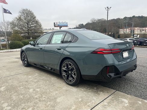 Used 2026 BMW 530i w/ M Sport Package image 6