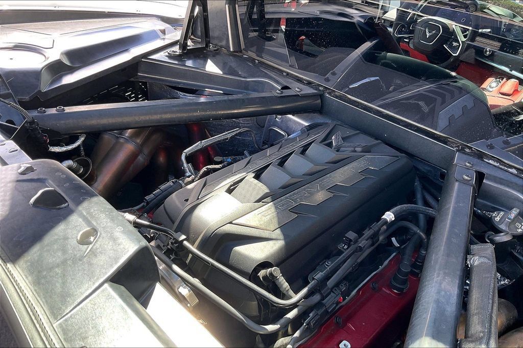 Used 2022 Chevrolet Corvette Stingray Premium Cpe w/ Z51 Performance Package RWD image 28