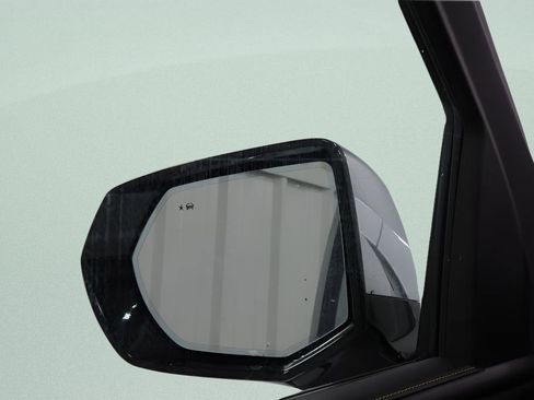 Used 2023 Chevrolet Tahoe Premier w/ Premium Package 2 image 23