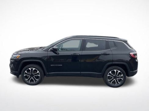 Used 2022 Jeep Compass Limited image 2