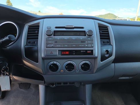 Used 2011 Toyota Tacoma PreRunner w/ TRD Sport Pkg RWD image 24