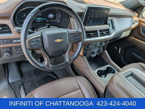 Used 2024 Chevrolet Suburban High Country w/ Advanced Technology Package AWD/4WD image 4
