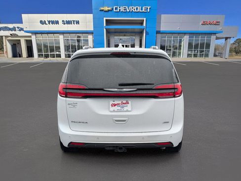Used 2022 Chrysler Pacifica Pinnacle image 9