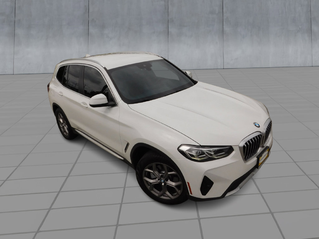 Used 2022 BMW X3 xDrive30i AWD/4WD image 2