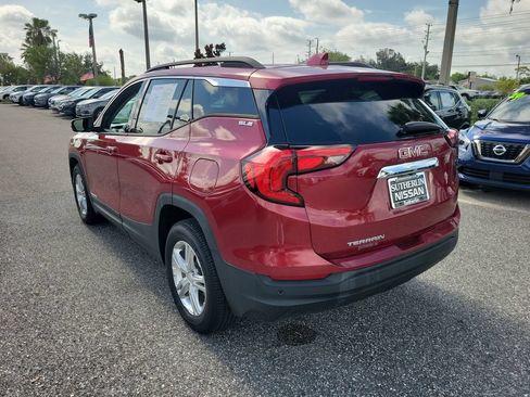 Used 2019 GMC Terrain SLE w/ Driver Convenience Package FWD image 4