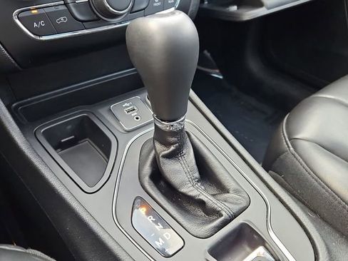 Used 2019 Jeep Cherokee Latitude Plus image 22