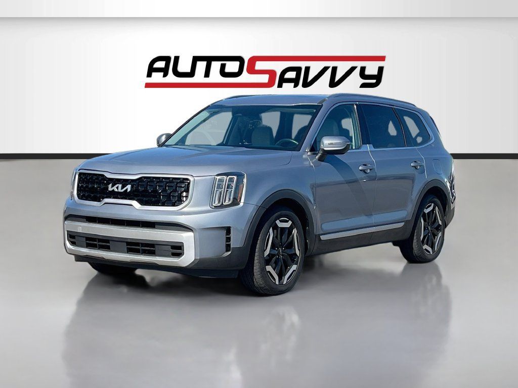 Used 2025 Kia Telluride EX AWD/4WD image 3