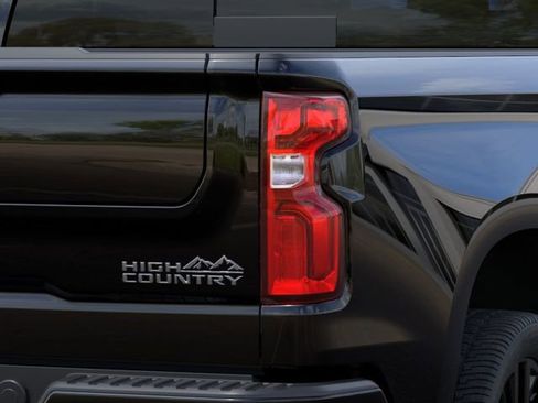 New 2026 Chevrolet Silverado 1500 High Country AWD/4WD image 11