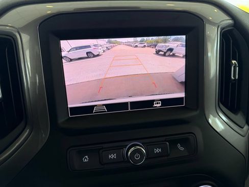 Used 2022 Chevrolet Silverado 1500 Custom AWD/4WD image 27