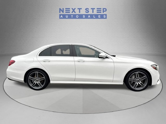 Used 2018 Mercedes-Benz E 300 4MATIC image 9