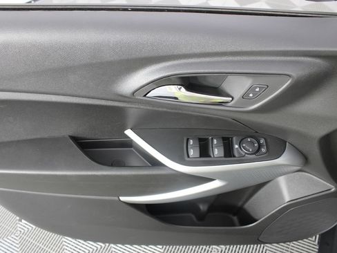 New 2026 Chevrolet Trax LS w/ LS Convenience Package FWD image 13
