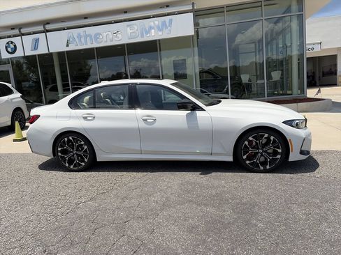 Used 2026 BMW 330i Sedan w/ M Sport Package RWD image 9