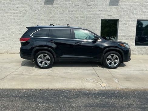 Used 2019 Toyota Highlander Limited Platinum AWD/4WD image 4