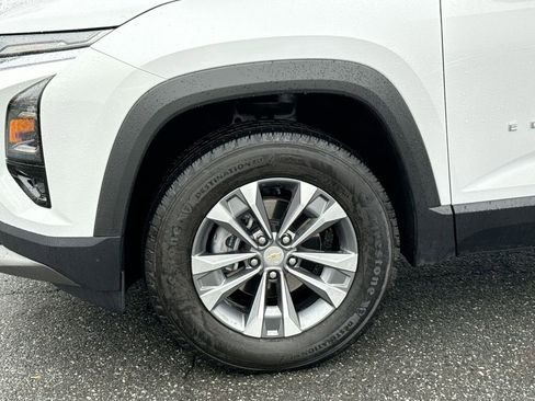 Used 2025 Chevrolet Equinox LT w/ Convenience Package II image 18