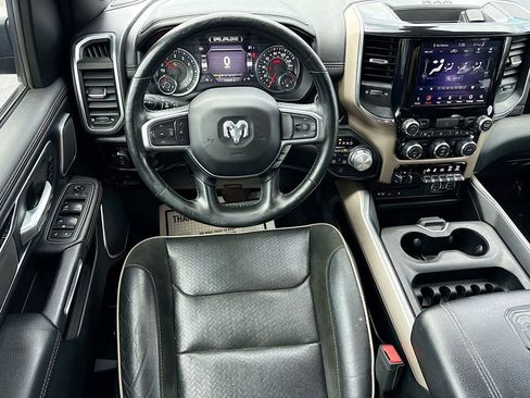 Used 2019 RAM 1500 Laramie AWD/4WD image 16