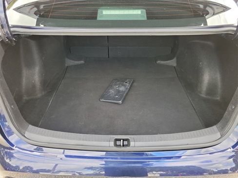 Used 2022 Toyota Corolla SE image 8