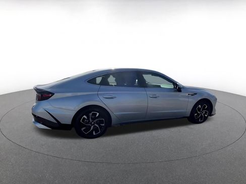 Used 2025 Hyundai Sonata SEL FWD image 14