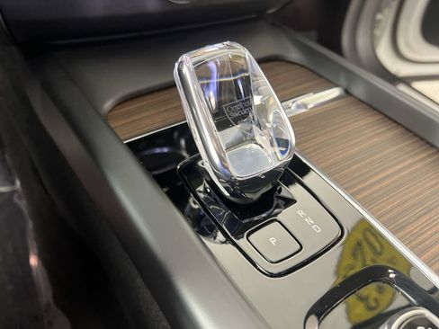 Used 2023 Volvo XC60 B6 Ultimate AWD/4WD image 16