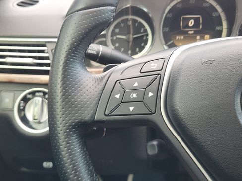 Used 2012 Mercedes-Benz E 350 4MATIC Sedan image 29