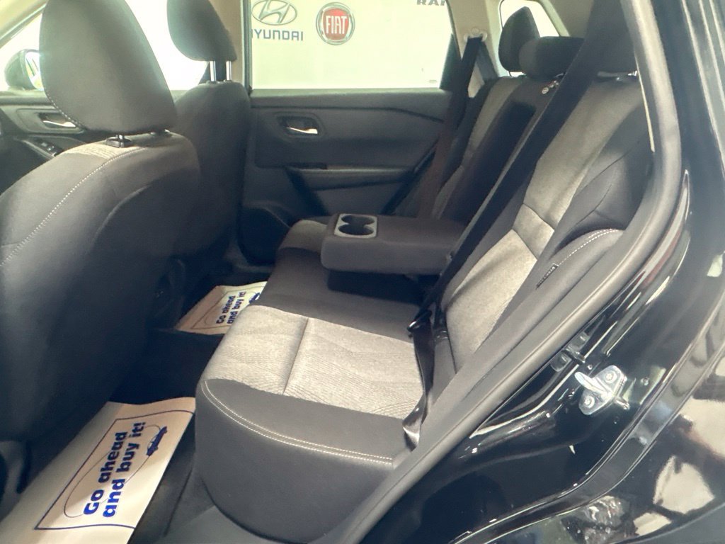 Used 2026 Nissan Rogue SV AWD/4WD image 12