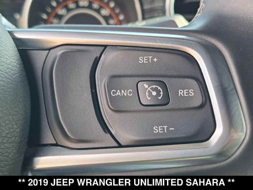 Used 2019 Jeep Wrangler Unlimited Sahara AWD/4WD image 7