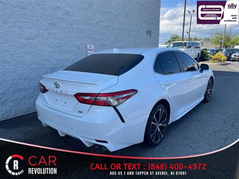 Used 2019 Toyota Camry SE FWD image 8