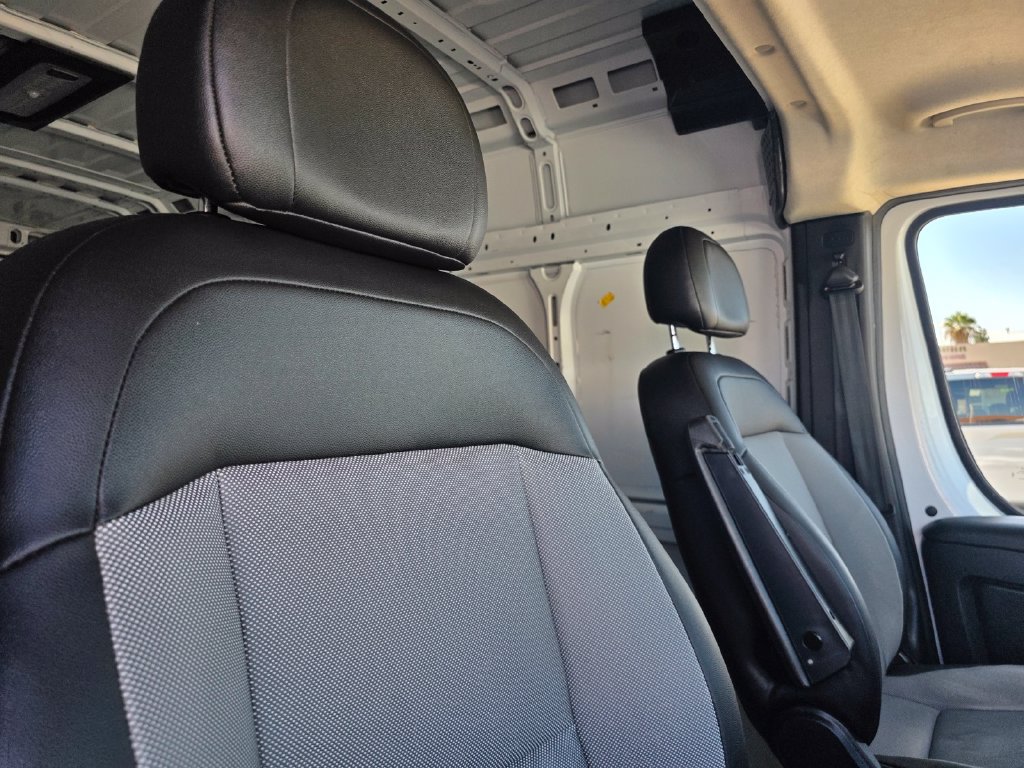 Used 2025 RAM ProMaster 2500 w/ Convenience Group FWD image 19