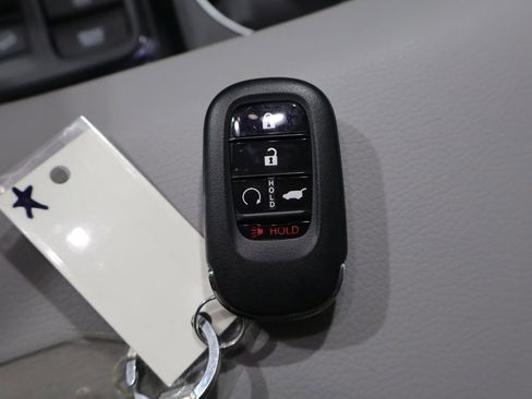 Used 2025 Honda Pilot EX-L image 27
