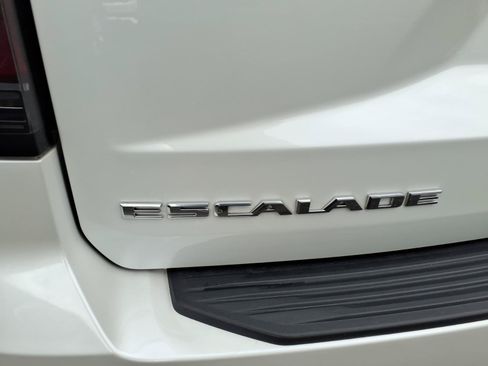 Certified 2024 Cadillac Escalade Sport w/ Touring Package AWD/4WD image 11